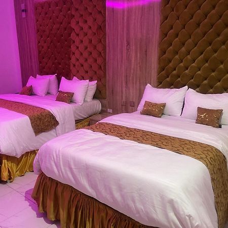 Murphy'S Mansion Resort Umuahia Екстериор снимка